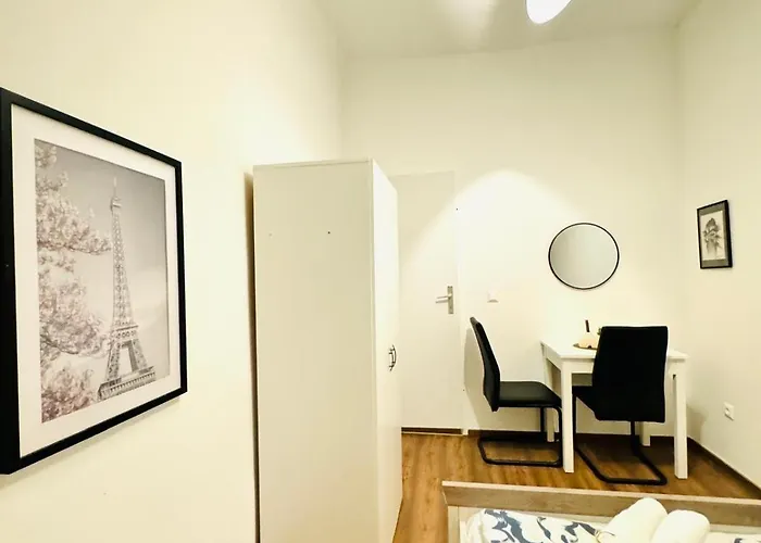 Apartment Spacious Private In 5br For 10 Near Kaufpark Alterlaa