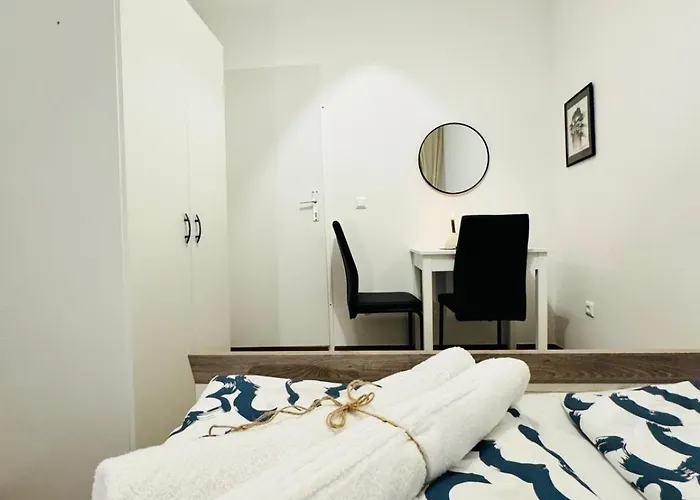 Spacious Private In 5br For 10 Near Kaufpark Alterlaa Apartment Vienna