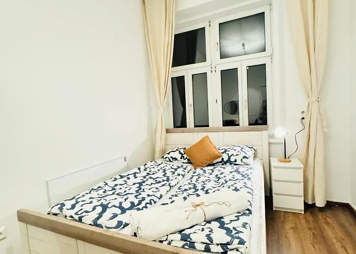 Spacious Private In 5br For 10 Near Kaufpark Alterlaa