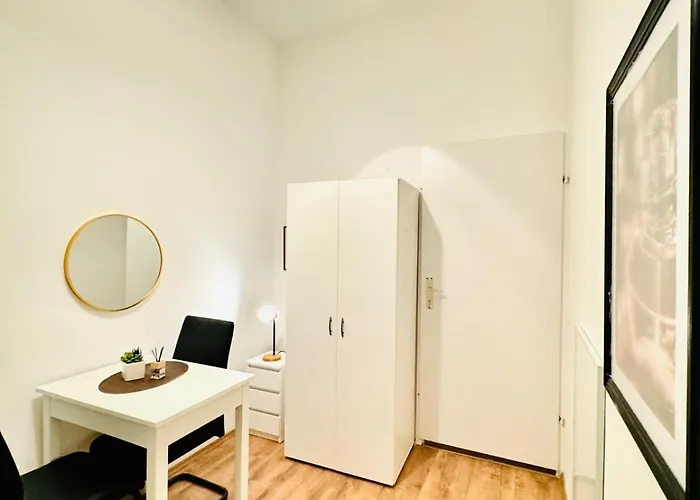 Apartment Spacious Private In 5br For 10 Near Kaufpark Alterlaa