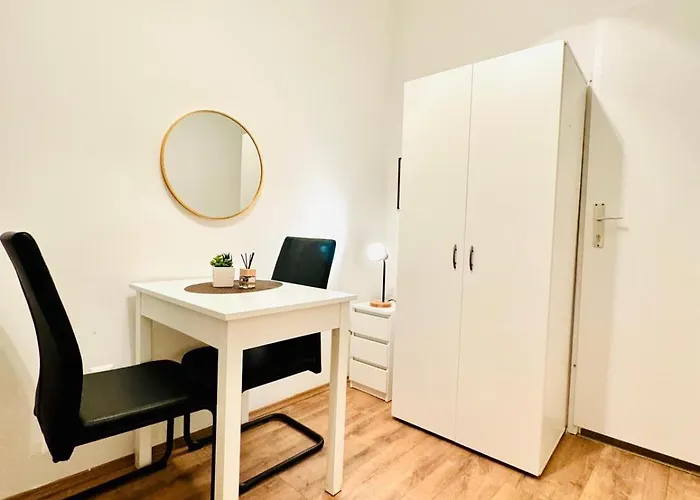 Spacious Private In 5br For 10 Near Kaufpark Alterlaa