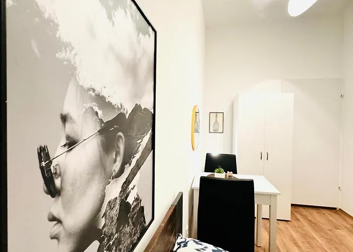Spacious Private In 5br For 10 Near Kaufpark Alterlaa Apartment