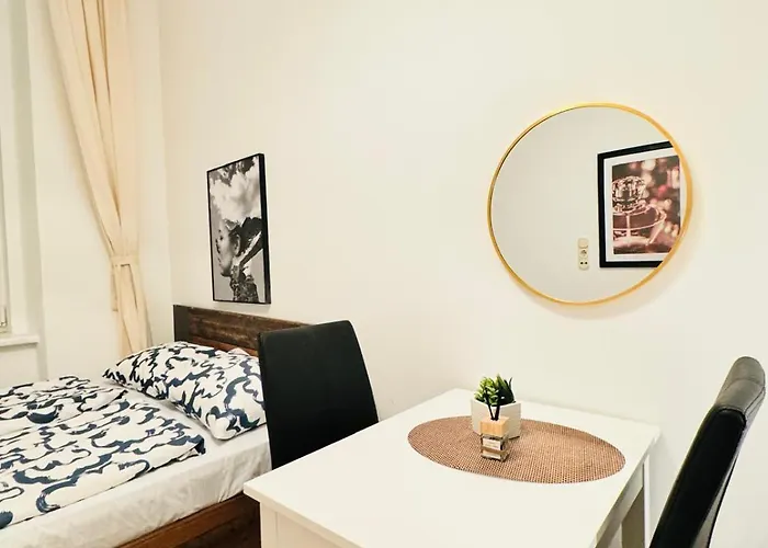 Spacious Private In 5br For 10 Near Kaufpark Alterlaa Apartment