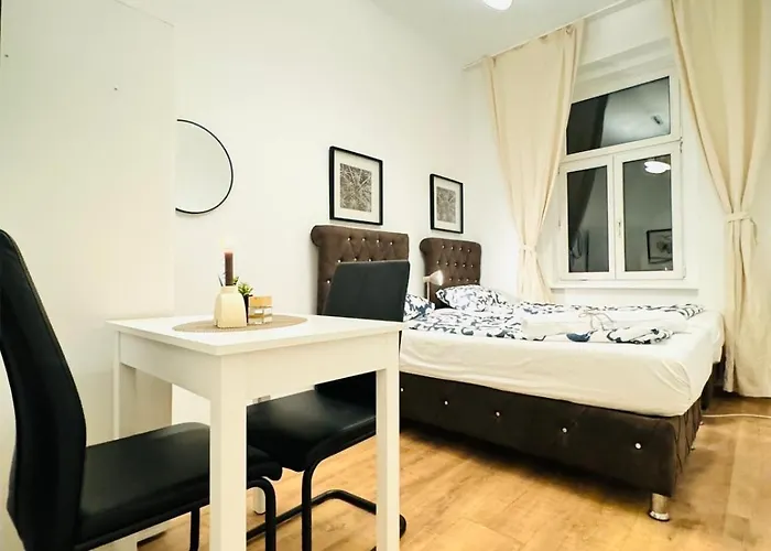 Apartment Spacious Private In 5br For 10 Near Kaufpark Alterlaa *