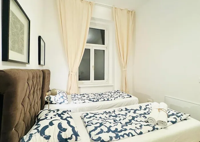 Apartment Spacious Private In 5br For 10 Near Kaufpark Alterlaa