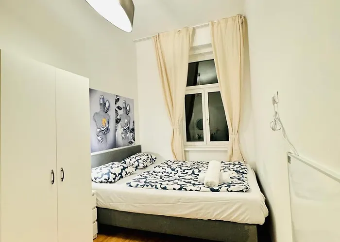 Spacious Private In 5br For 10 Near Kaufpark Alterlaa