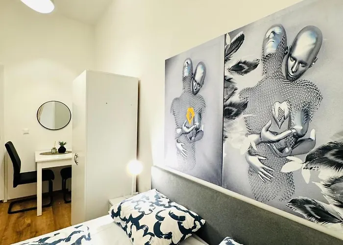 Spacious Private In 5br For 10 Near Kaufpark Alterlaa Apartment