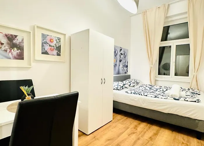 Spacious Private In 5br For 10 Near Kaufpark Alterlaa Apartment Vienna
