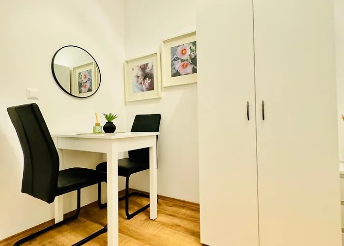 Spacious Private In 5br For 10 Near Kaufpark Alterlaa Apartment