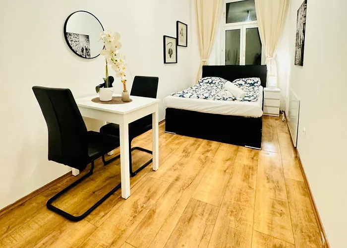 Spacious Private In 5br For 10 Near Kaufpark Alterlaa * Vienna
