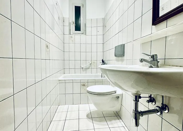 Apartment Spacious Private In 5br For 10 Near Kaufpark Alterlaa Vienna